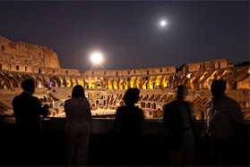 Colosseum Night Opening: Booking Tickets, Group Guided Tours on Special Thursday and Saturday Night - Colosseum Night Opening